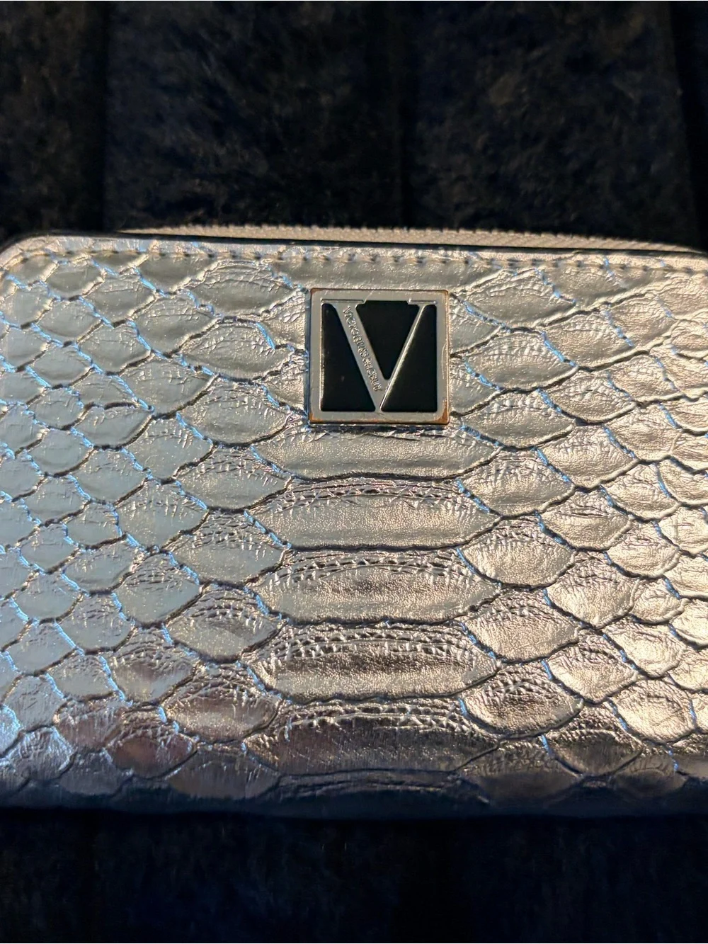 Victoria's Secret Metallic Silver Textured Wallet with V Logo - Picture 2 of 3